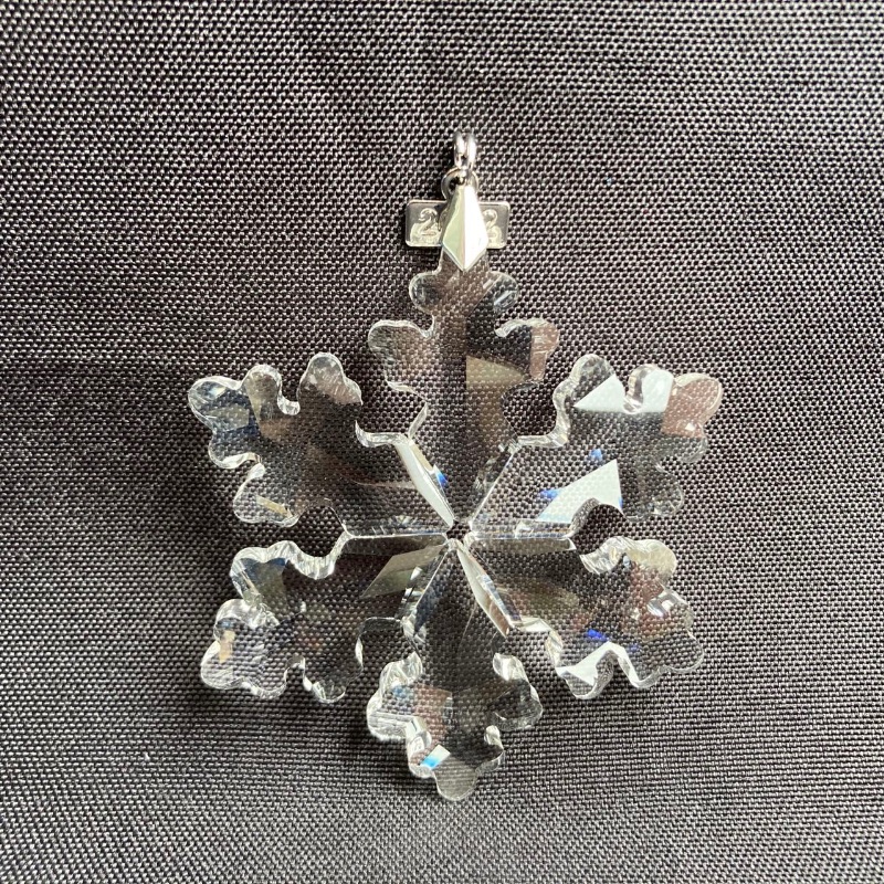 Different Shapes Glass Snowflake Christmas Ornaments