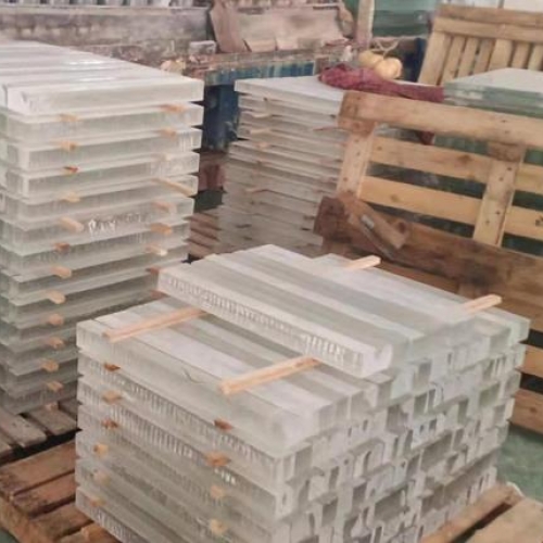China solid glass bricks building materials manufacturers and suppliers