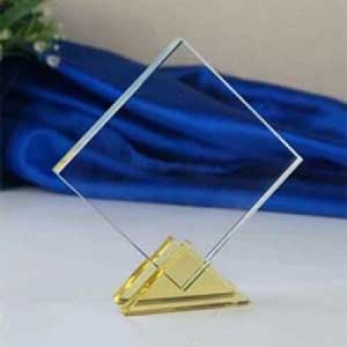 diamond crystal plaque on triangle golden base for engraving