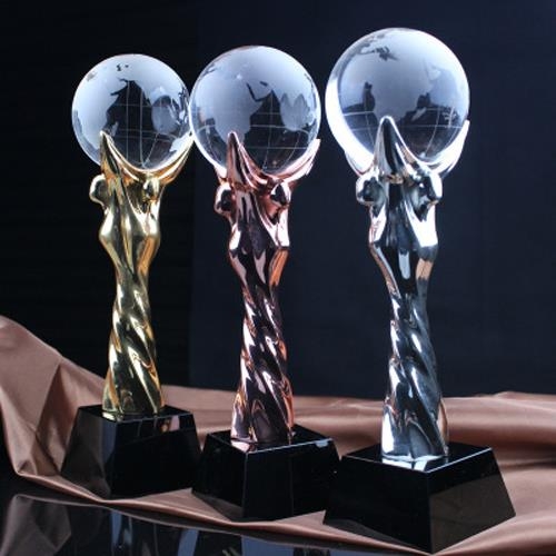 golden silver bronze metal pillars crystal globe awards with black base