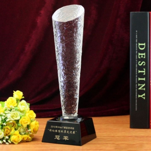 bespoke high-end casting glass pillar awards with black base