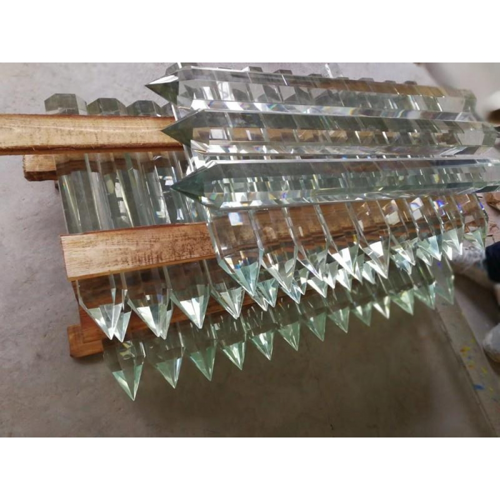 Large Arrow Shaped Glass Tower Decorative Optical Crystal Tower Point