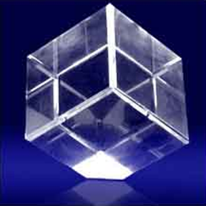 A grade k9 crystal standing cube without scratches for excellent 3D photo laser engraving