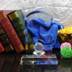 arch shaped crystal champion golf awards